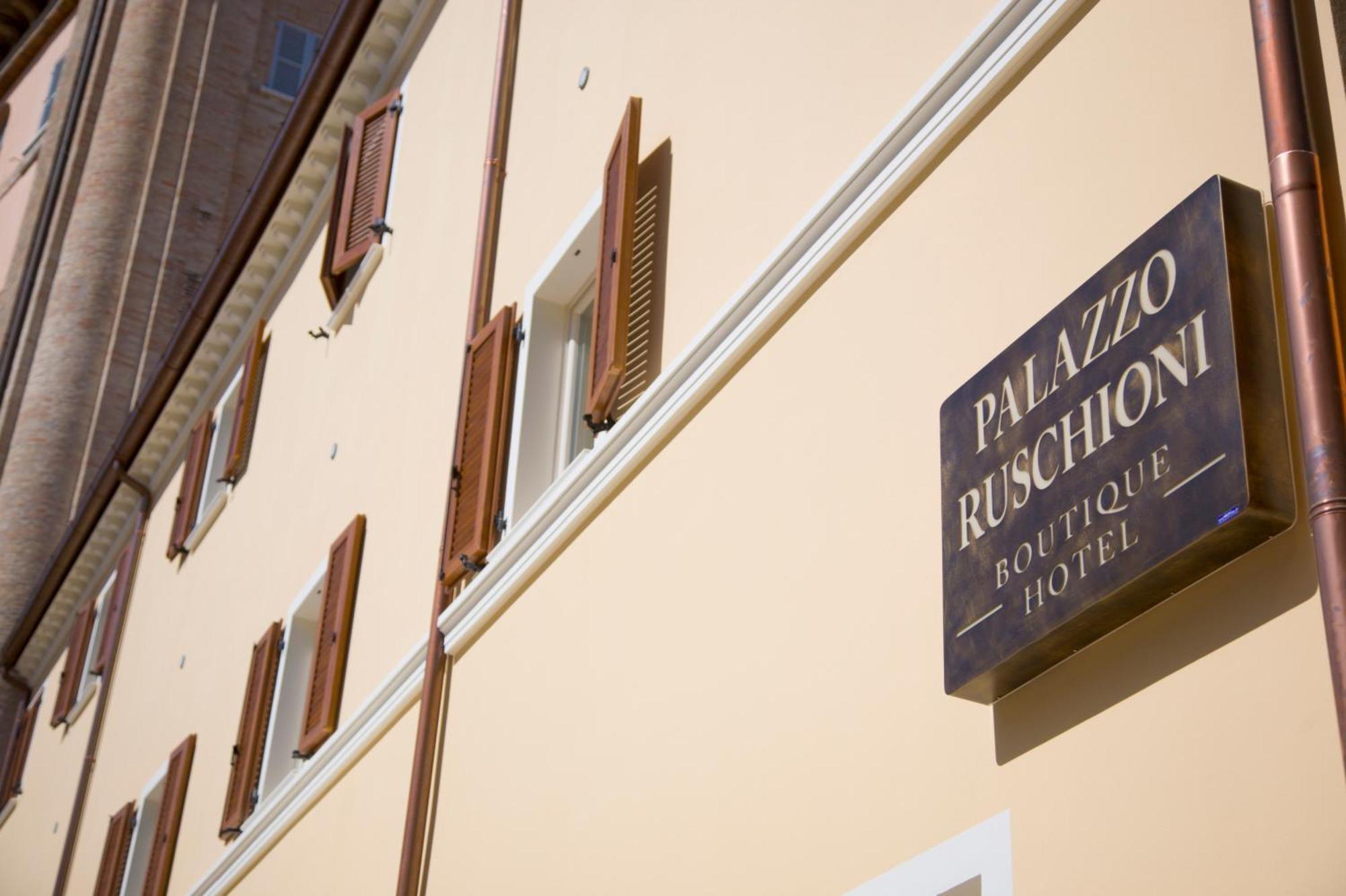 Palazzo Ruschioni Boutique Hotel Камерано Екстер'єр фото